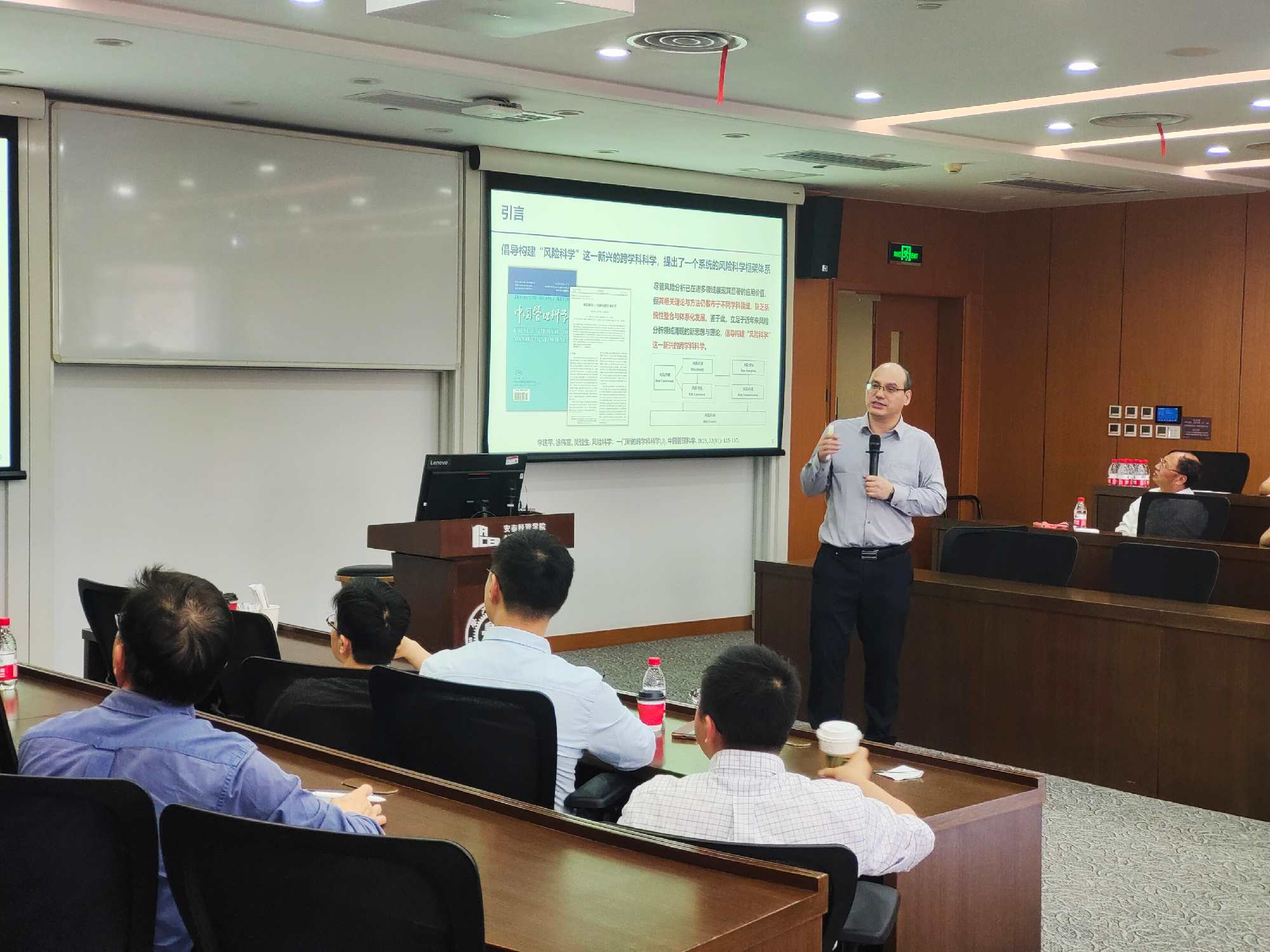 中国科学院大学经管学院李建平常务副院长莅临伟德官网作专题讲座